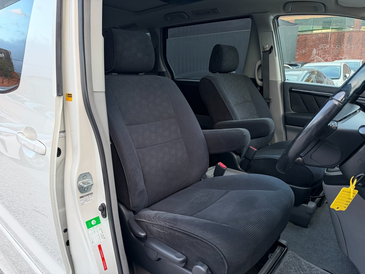 Toyota Alphard 2003 - Cars