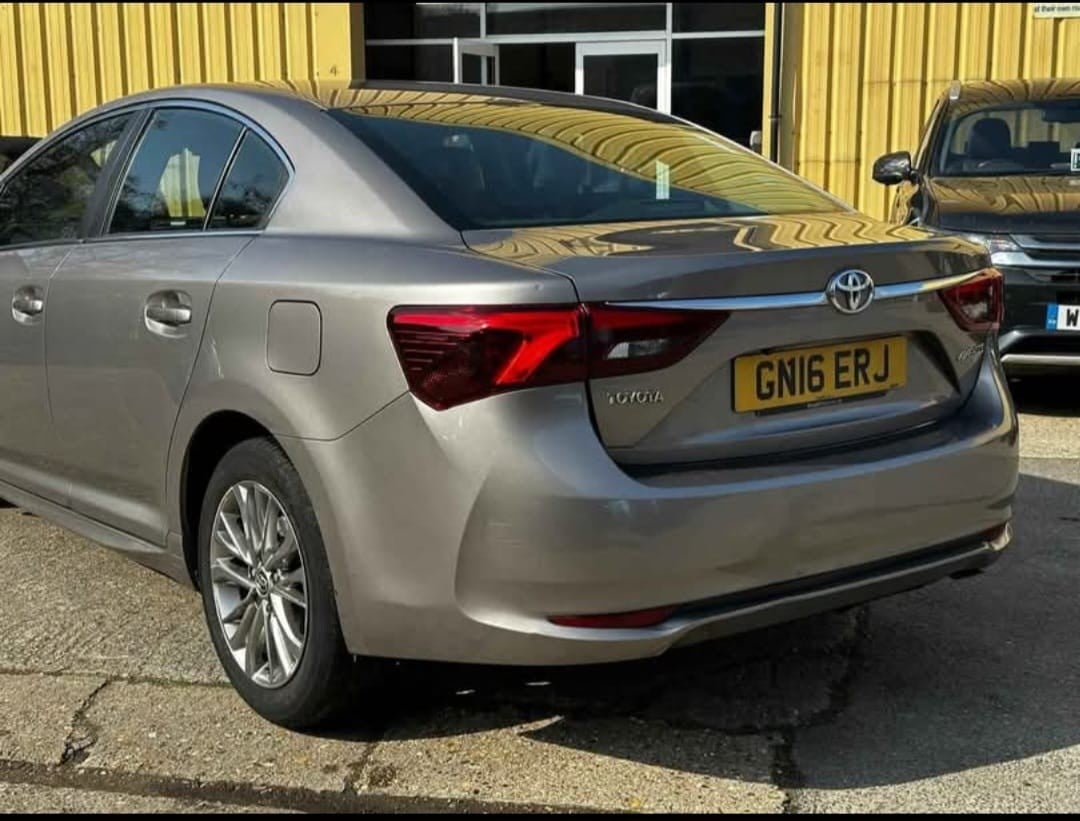 Toyota Avensis 2016 - Cars in Canterbury