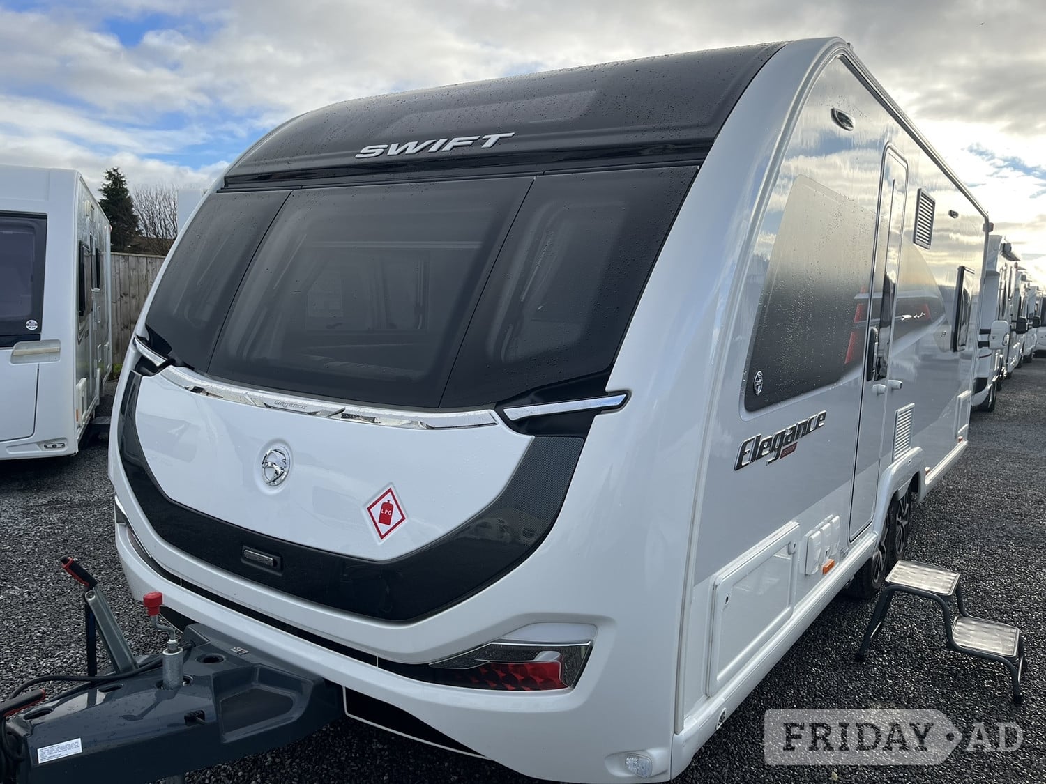 [ berth ]Swift Elegance Grande 850