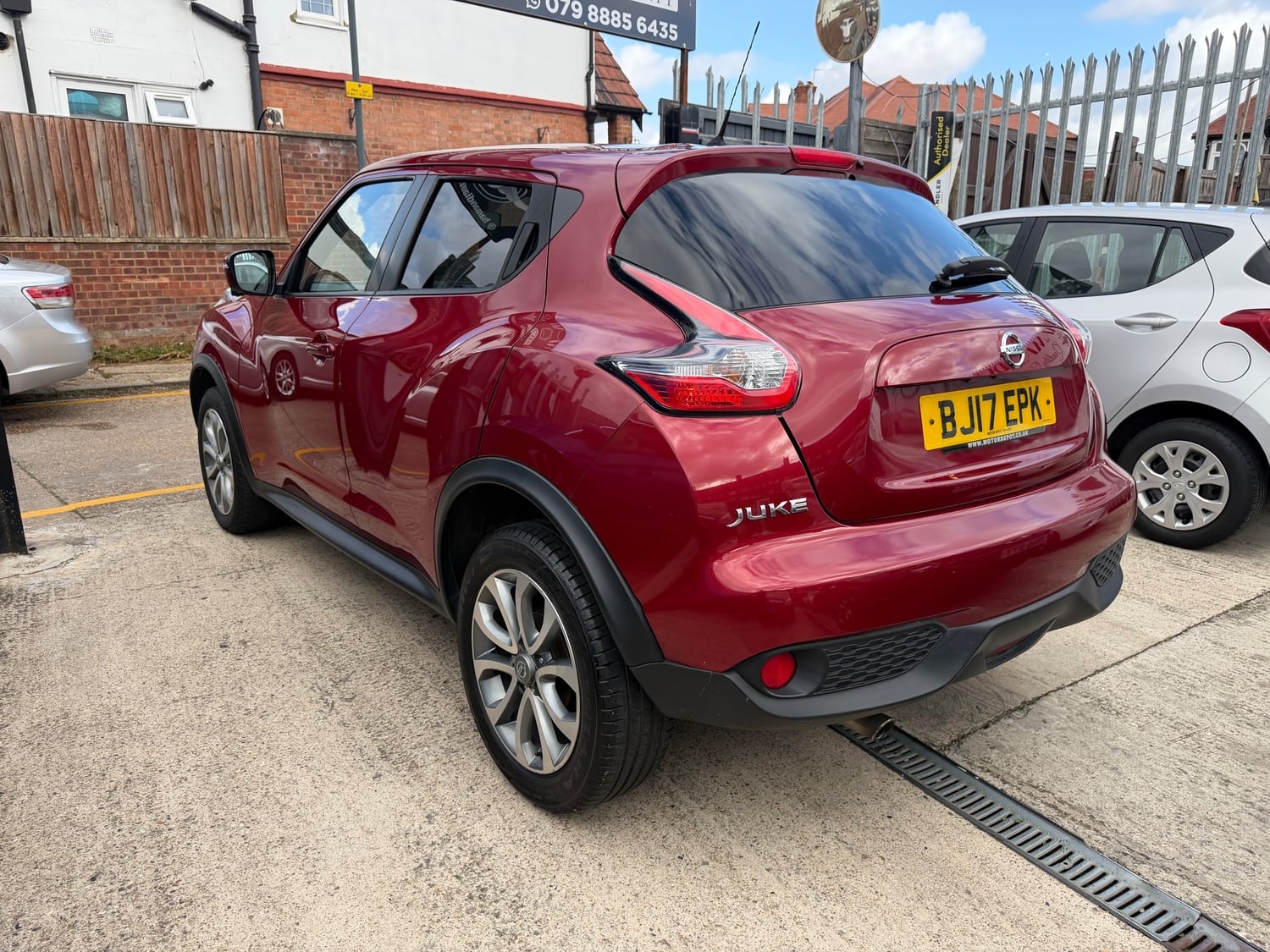 Nissan Juke 2017 - Cars in Wembley