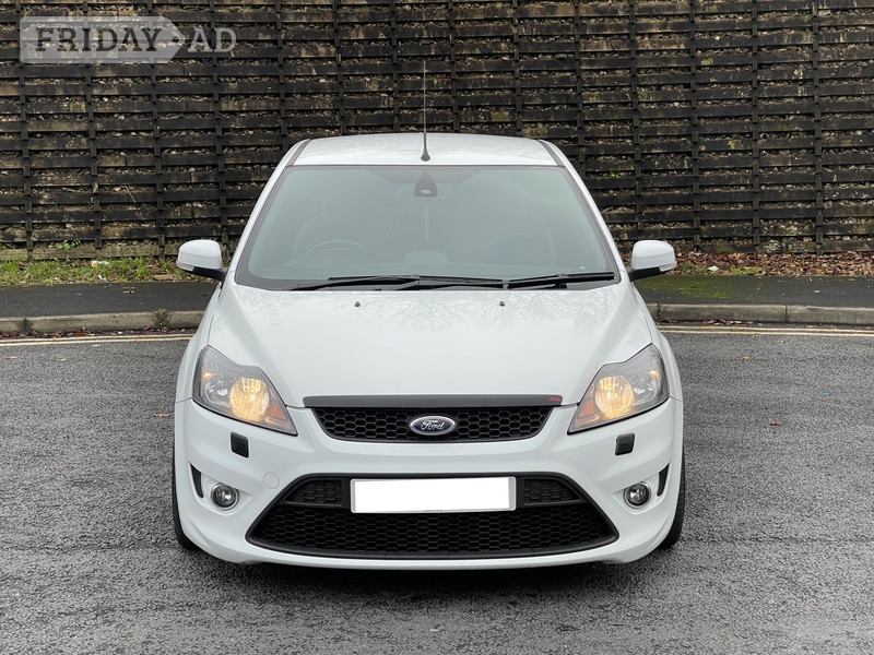 Ford Focus 2010 - Cars