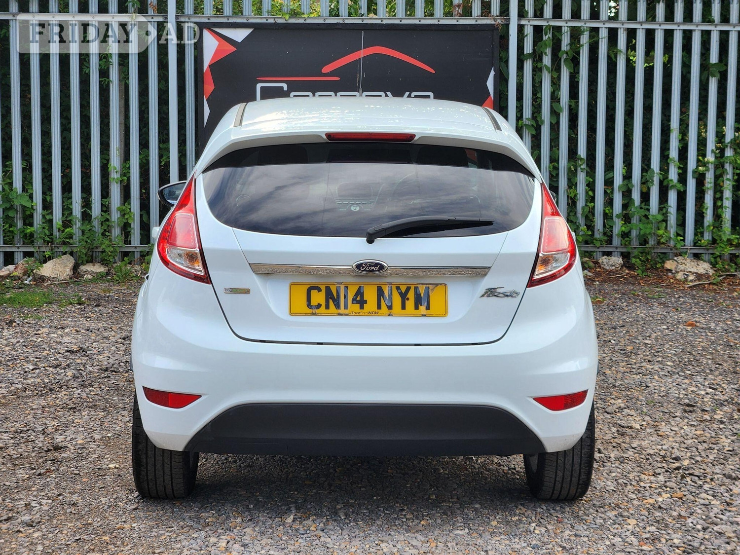 Ford Fiesta 2014 - Cars in Staines