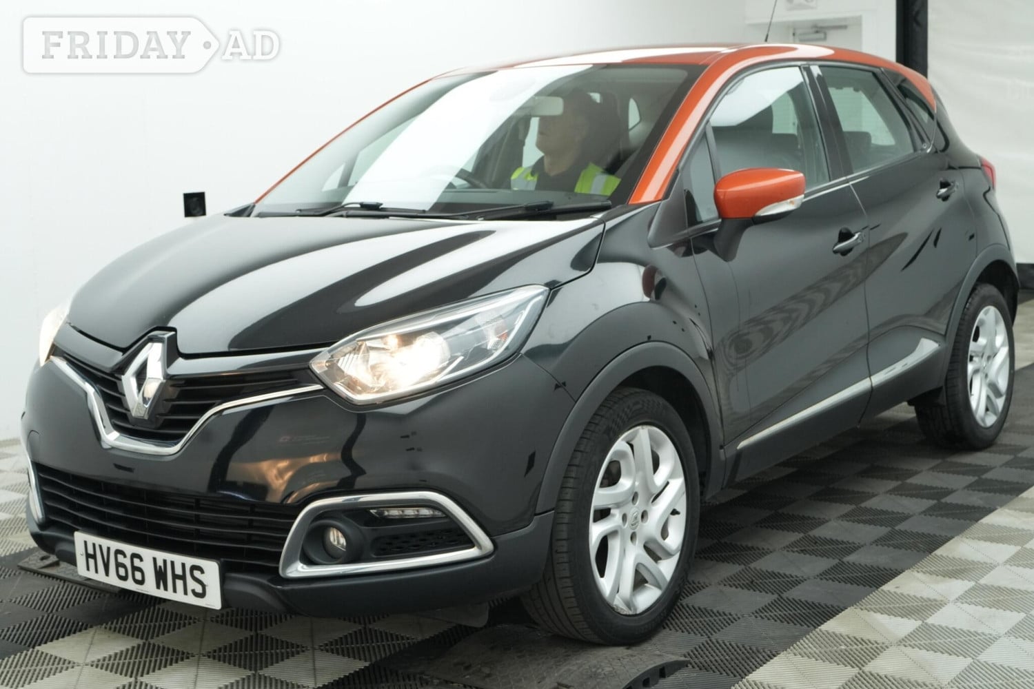 [ berth ]Renault Captur