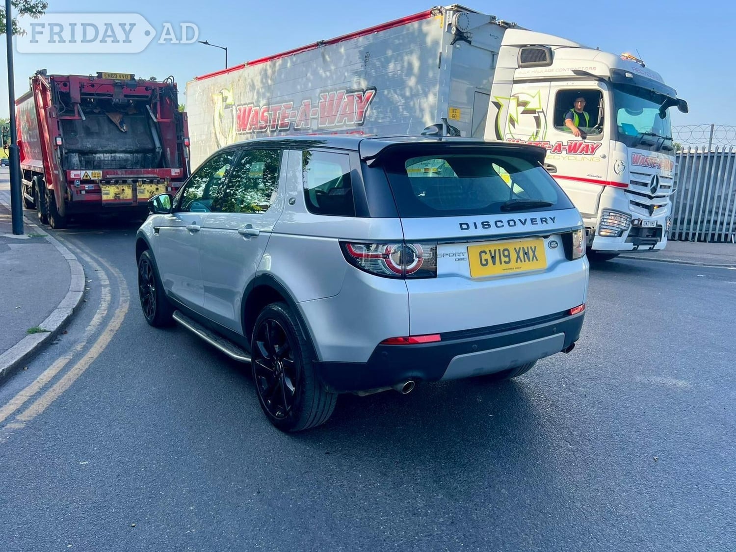 [ berth ]Land Rover Discovery Sport
