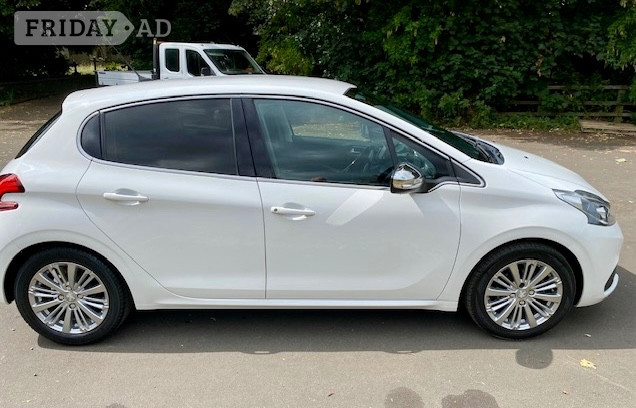 Peugeot 208 2018 - Cars