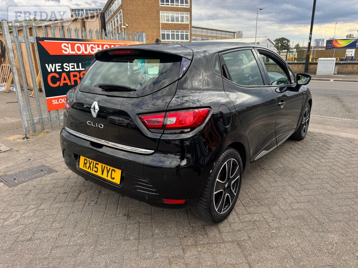 Renault Clio 2015 - Cars in Slough