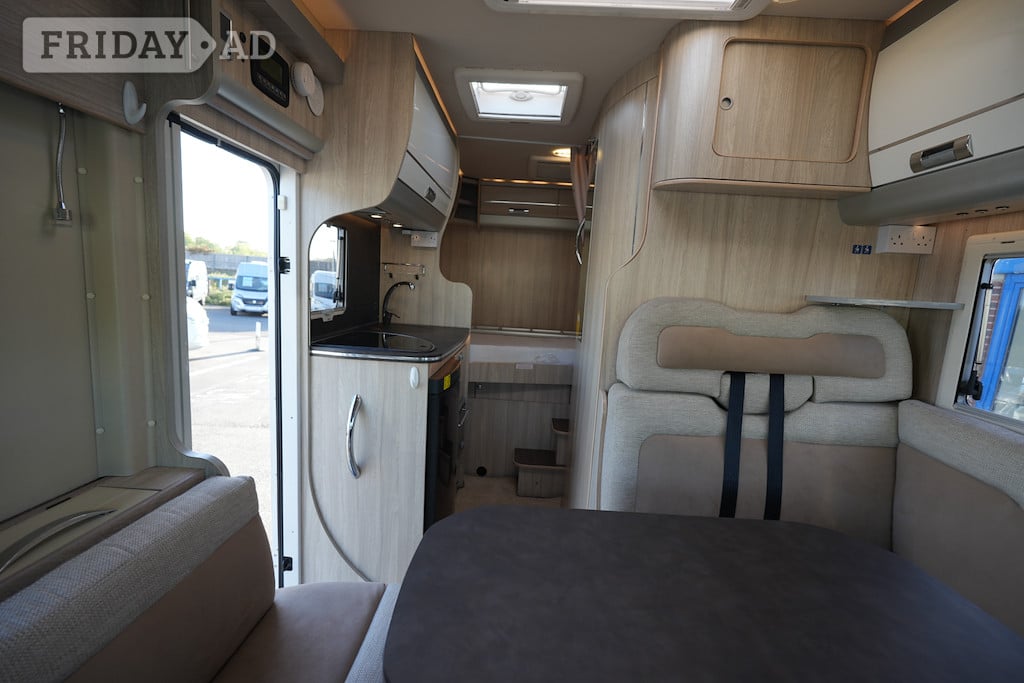 Laika Ecovip DOLCE VITA STYLE  600 AUTO 4 BERTH 4 TRAVEL SEAT M Haywards Heath