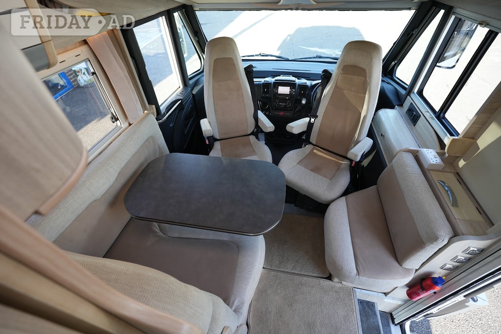 [4 berth ]Laika Ecovip DOLCE VITA STYLE  600 AUTO 4 BERTH 4 TRAVEL SEAT M