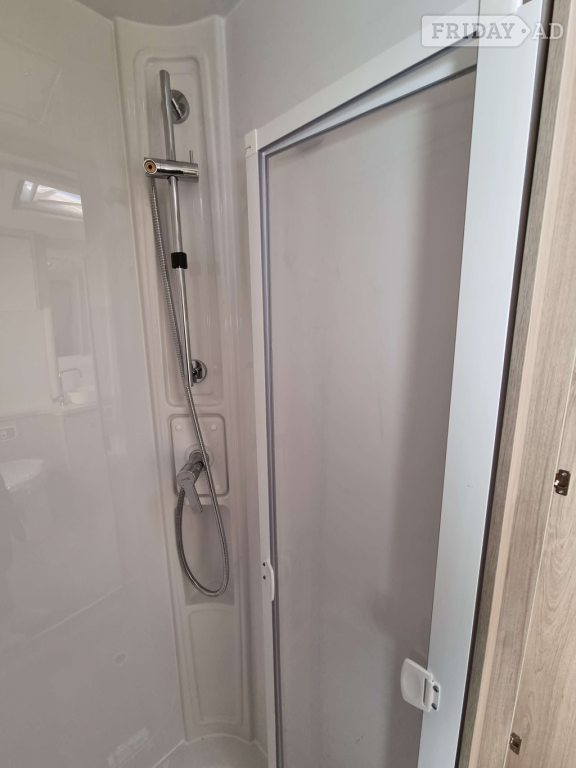 [2 berth ]Elddis Crusader Hurricane