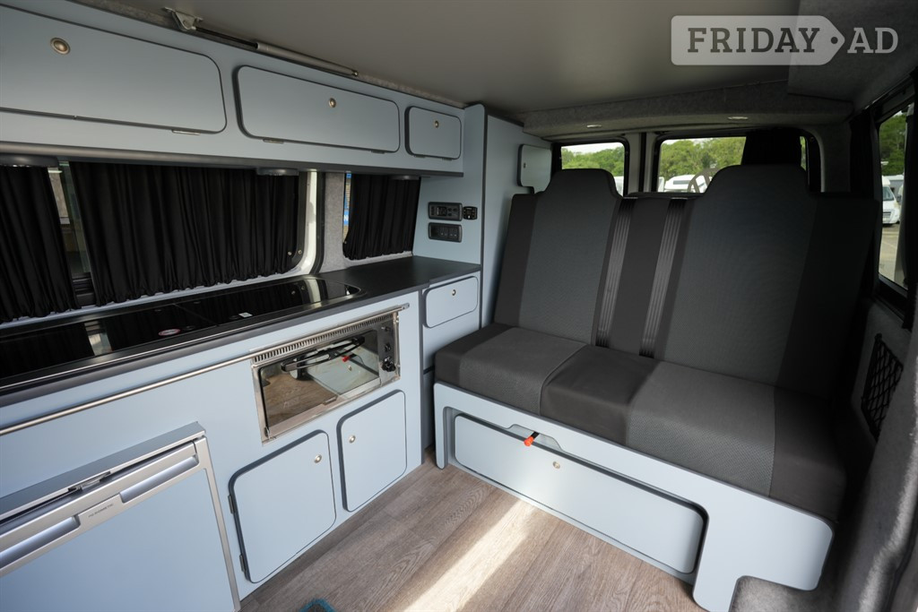 VW (Volkswagen) Camper King VOLKSWAGEN 4 BERTH 5 TRAVEL SEAT MOTORHOME 2012 for sale - Motorhomes & Caravans in Haywards Heath