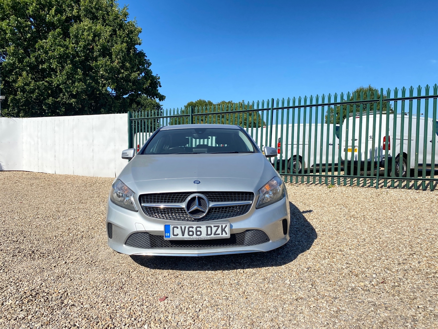 [ berth ]Mercedes-Benz A Class