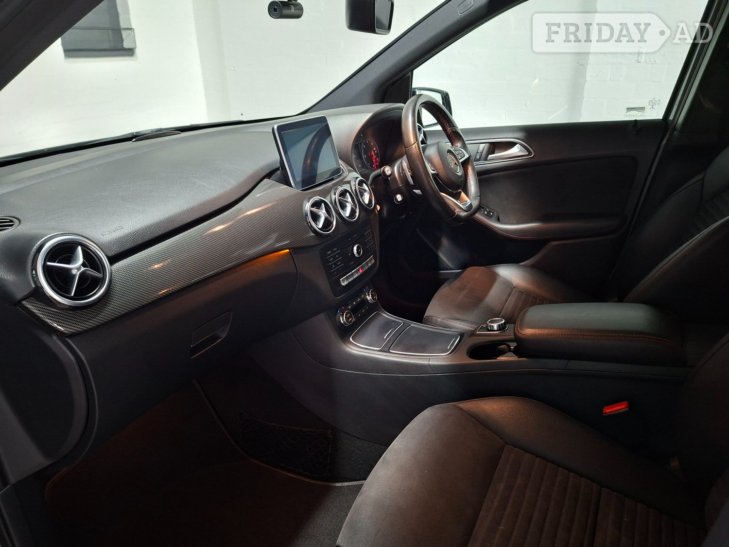 [ berth ]Mercedes-Benz B Class