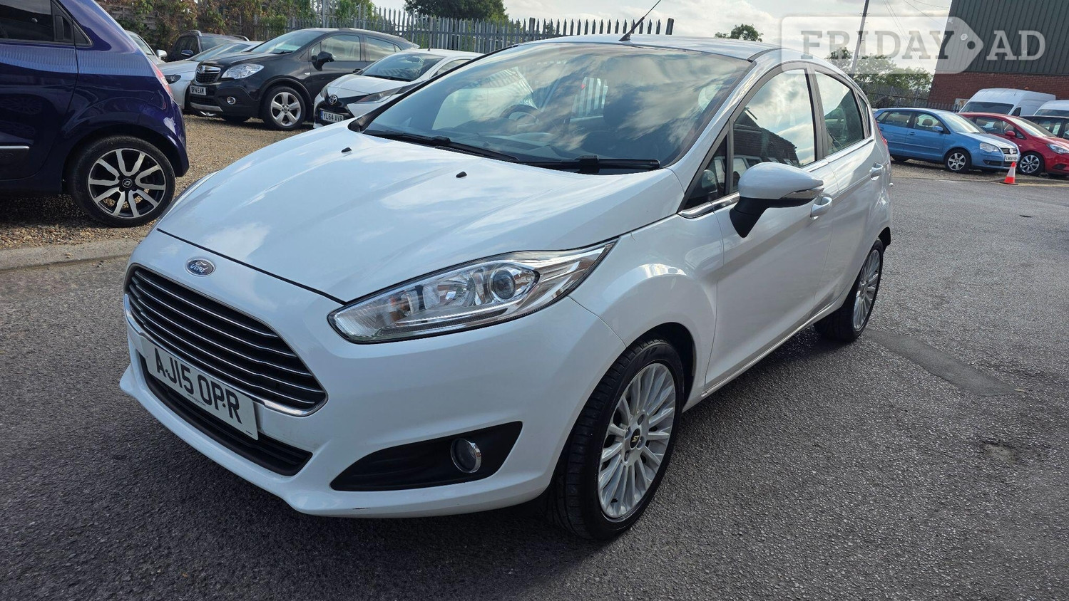 [ berth ]Ford Fiesta