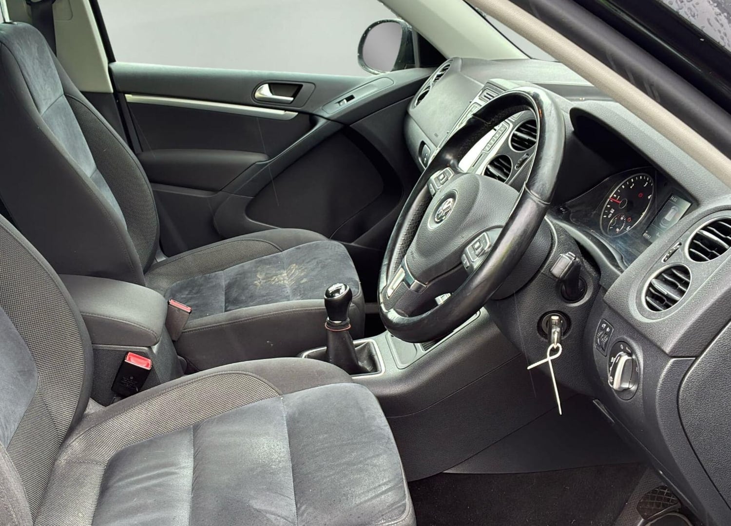 Volkswagen Tiguan 2015 - Cars
