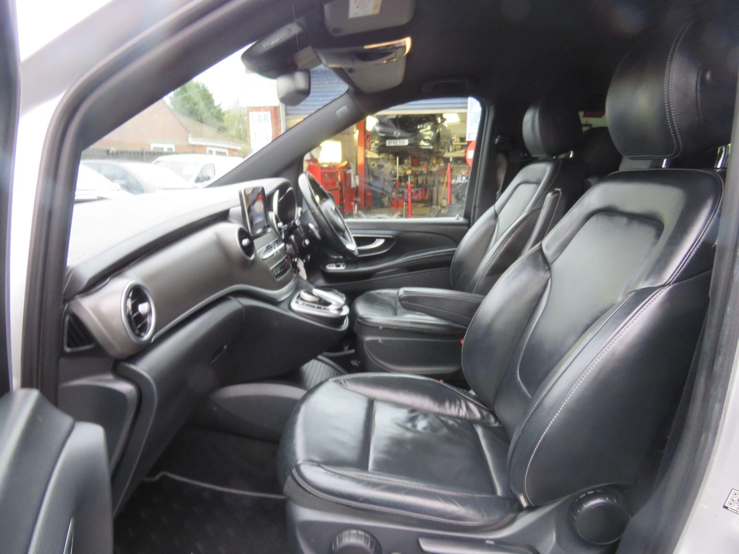 Mercedes-Benz V Class 2015 - Cars in Southampton