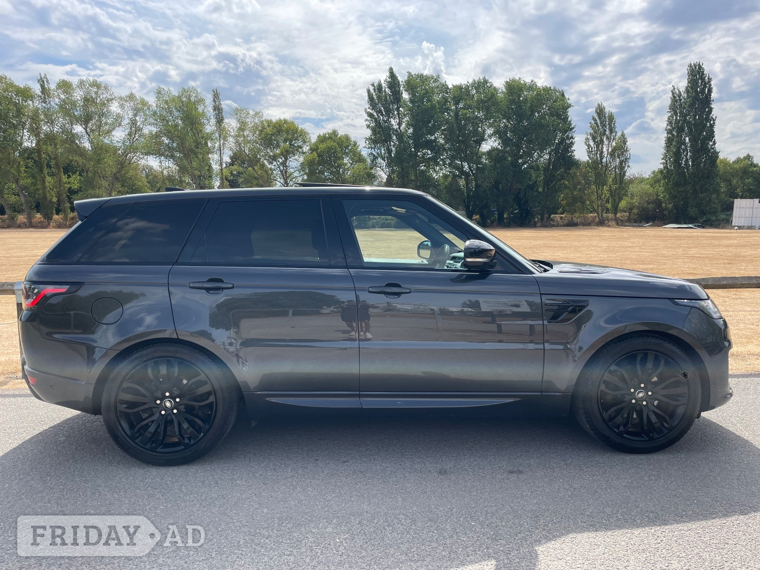 [ berth ]Land Rover Range Rover Sport