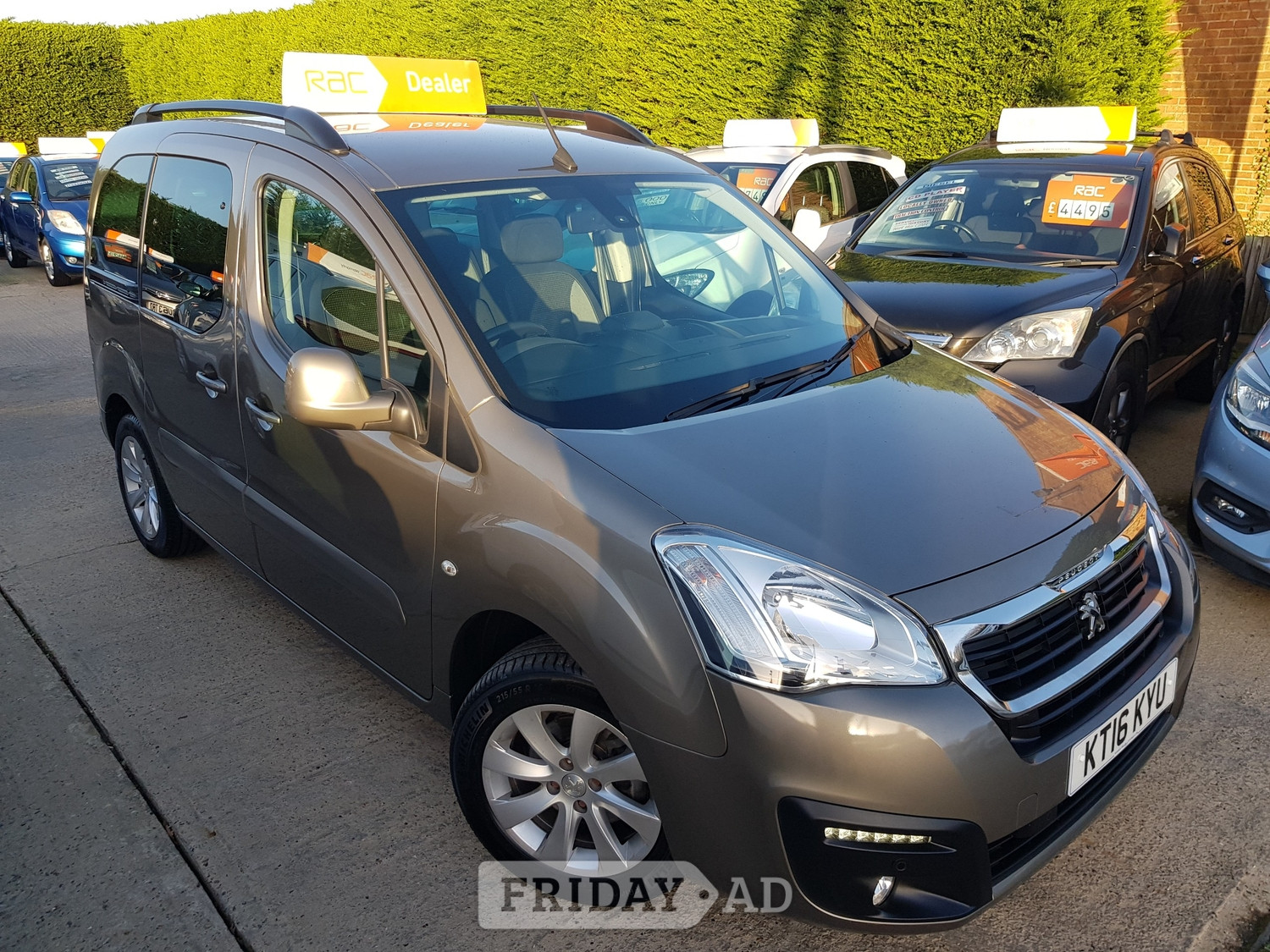 [ berth ]Peugeot Partner Tepee