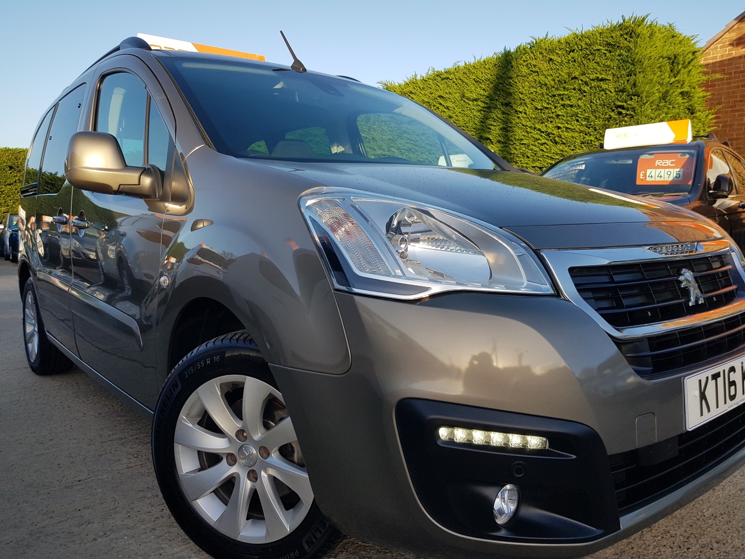 Peugeot Partner Tepee 2016 - Cars in Eastbourne