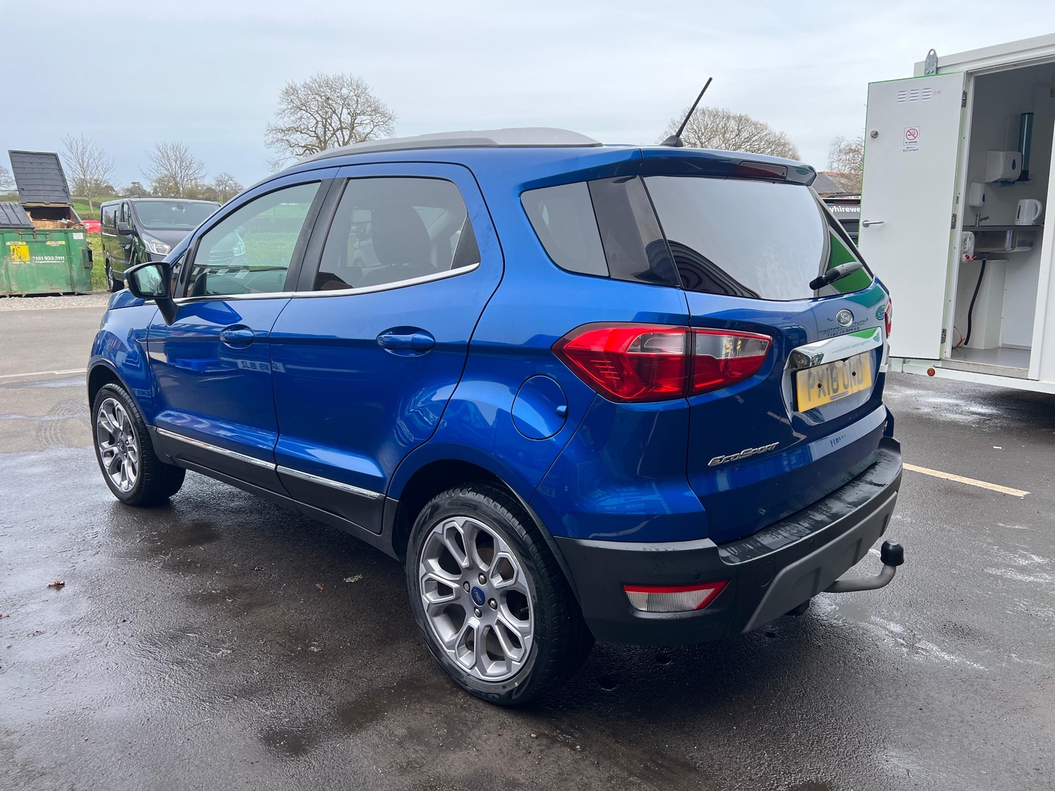 [ berth ]Ford Ecosport