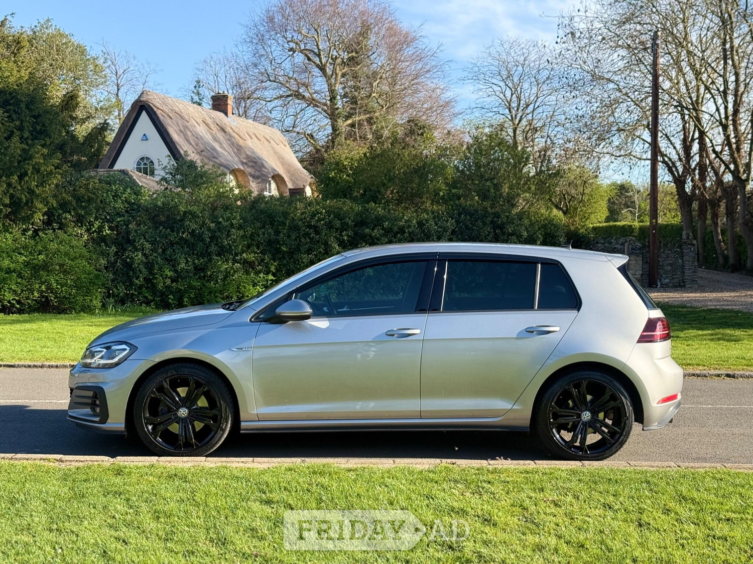Volkswagen Golf 2019 - Cars