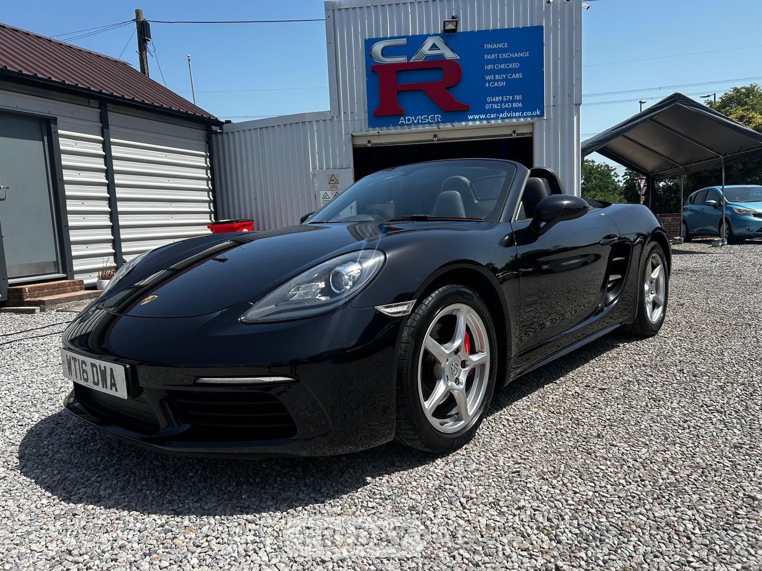 [ berth ]Porsche 718