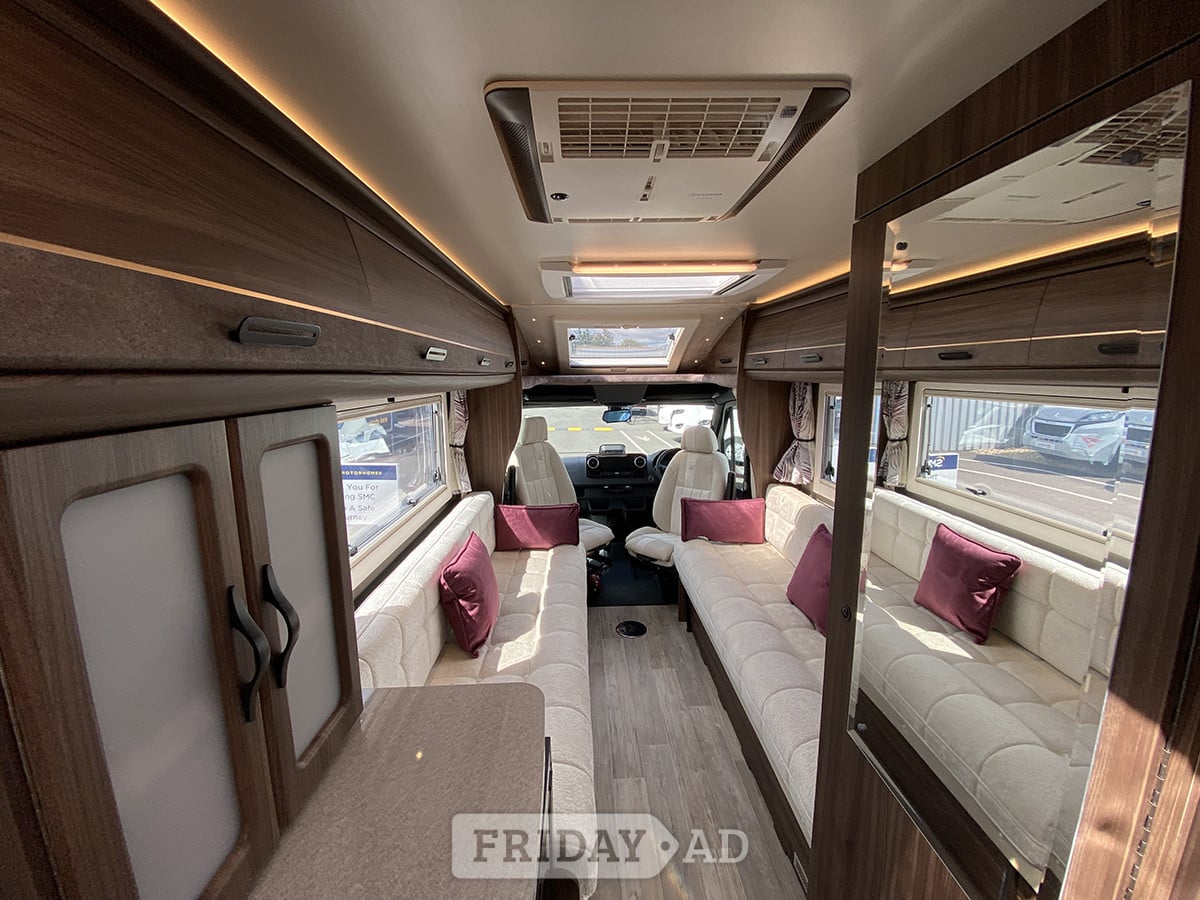 [2 berth ]Auto-Sleepers Bourton