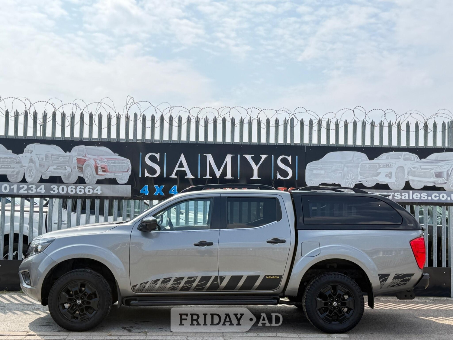 Nissan Navara 2020 - Vans & Commercial Vehicles in Bedford
