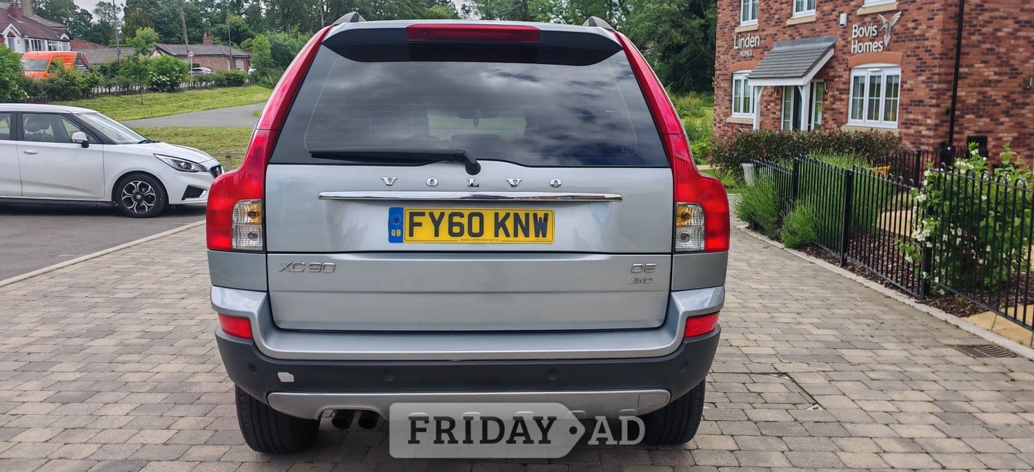 Volvo XC90 2010 - Cars