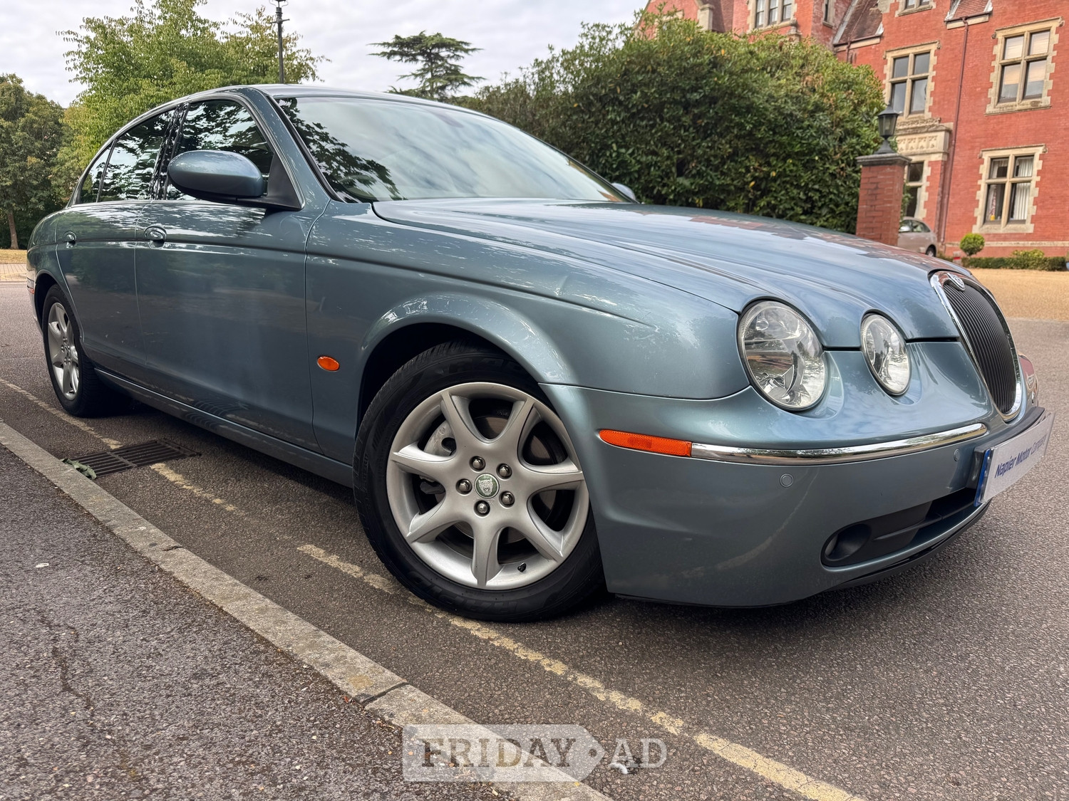 Jaguar S-Type 2005 in Horsham
