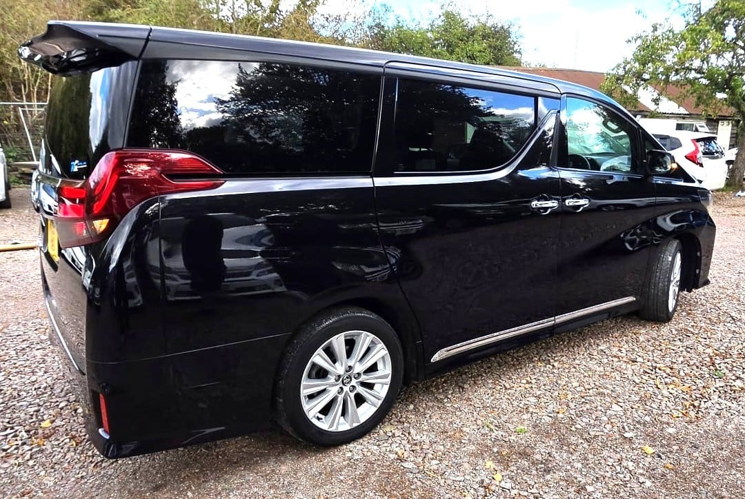 Toyota Alphard 2015 - Cars in March