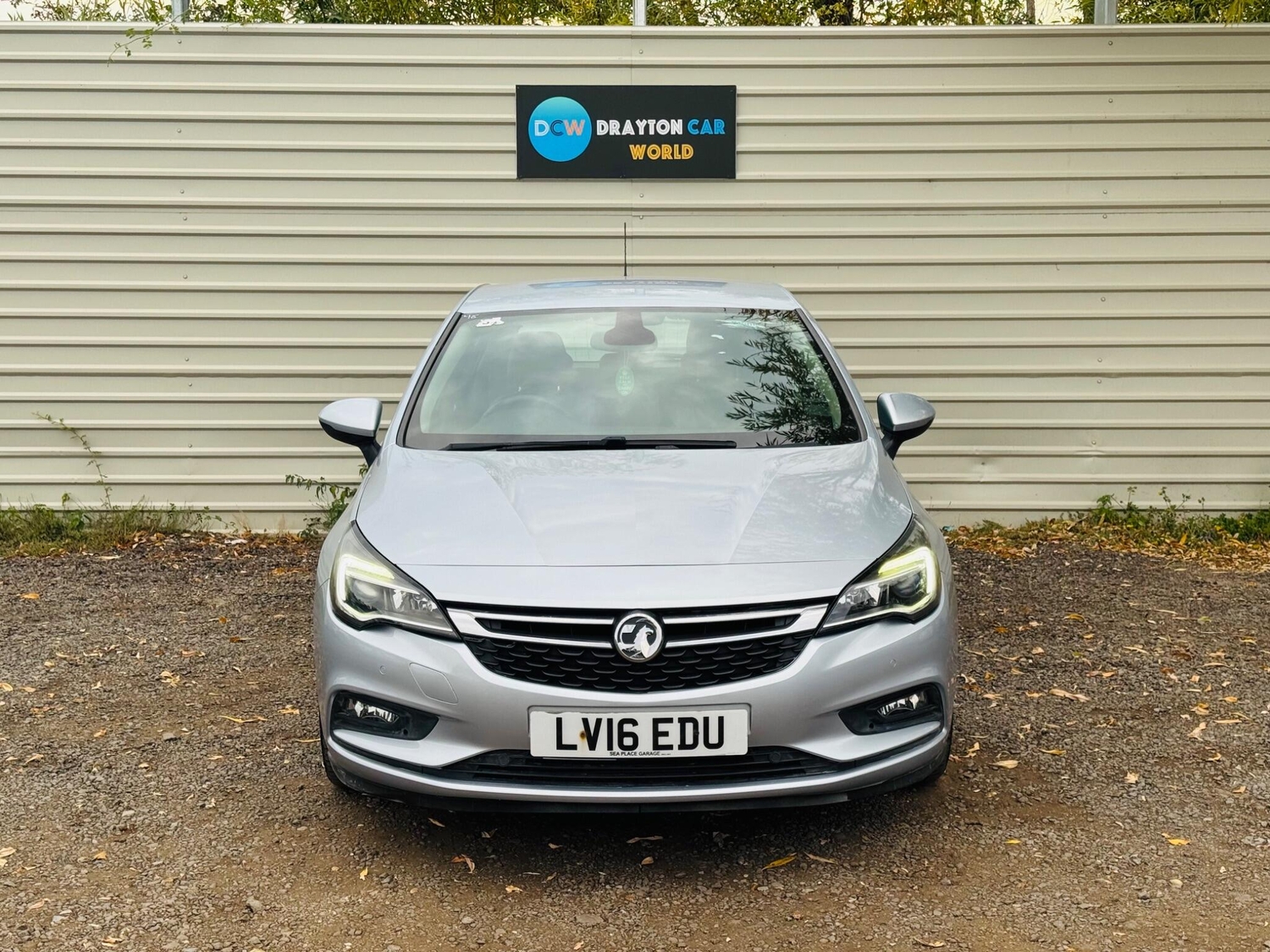 [ berth ]Vauxhall Astra