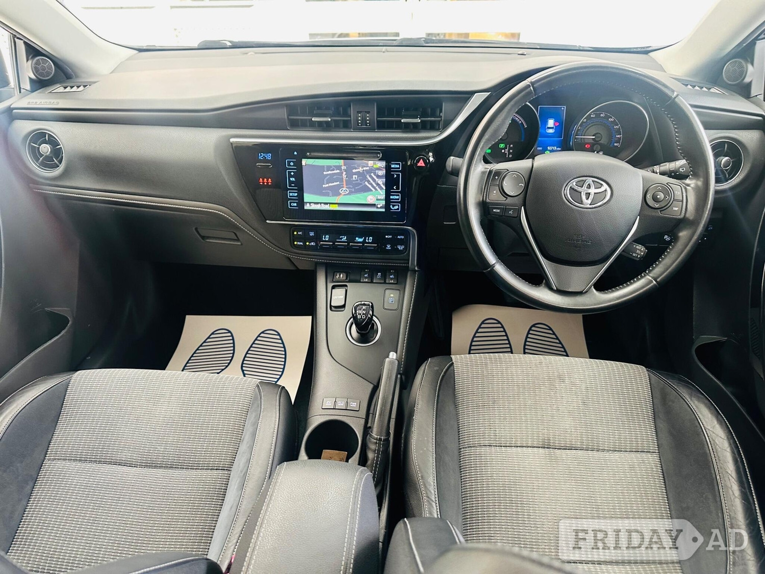 [ berth ]Toyota Auris