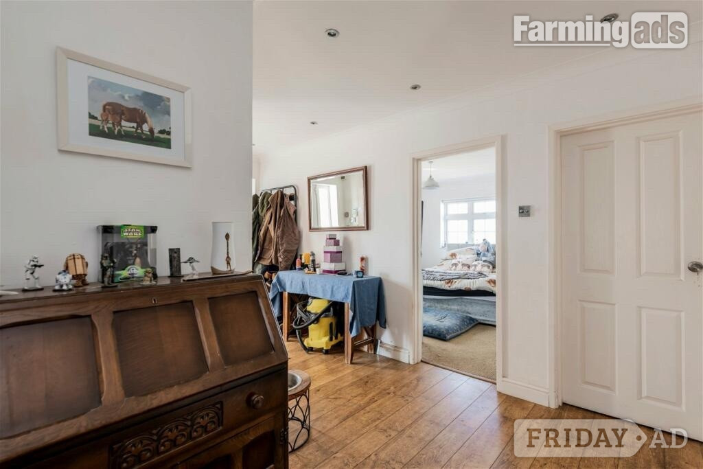Willingham 3 bed detached Bungalow in 2acre plot for rent agricultral tie