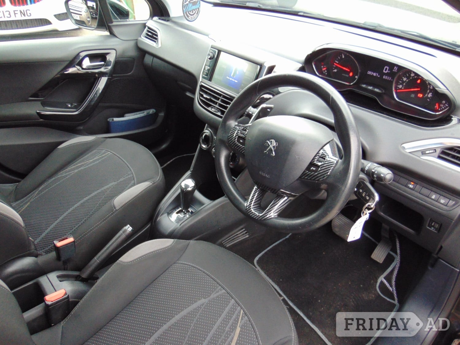 Peugeot 208 2014 - Cars