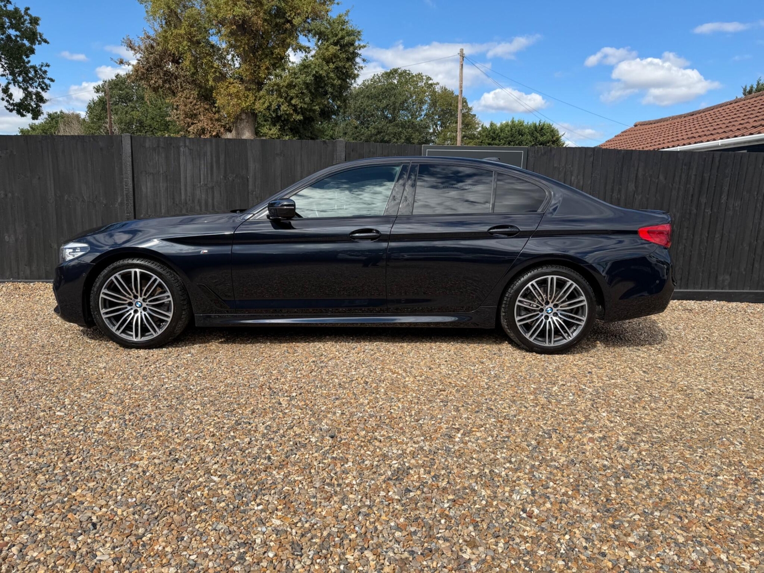 [ berth ]BMW 5 Series