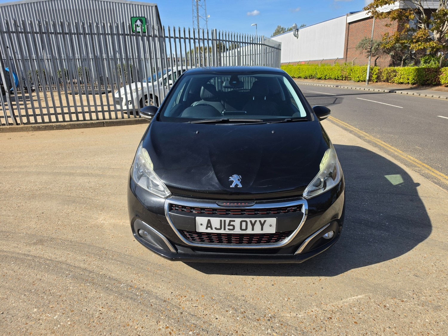Peugeot 208 2015 - Cars