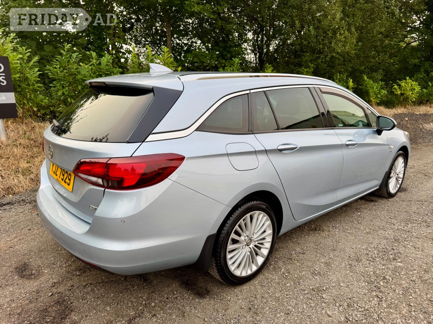 Vauxhall Astra 2016 - Cars in Ballyclare