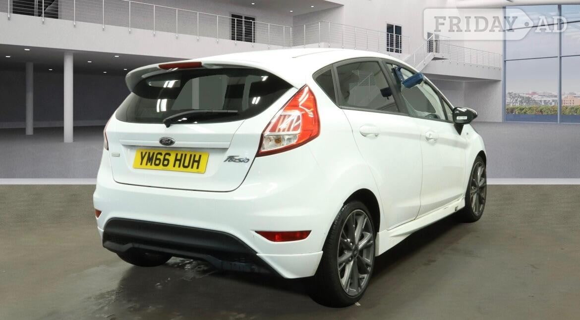[ berth ]Ford Fiesta
