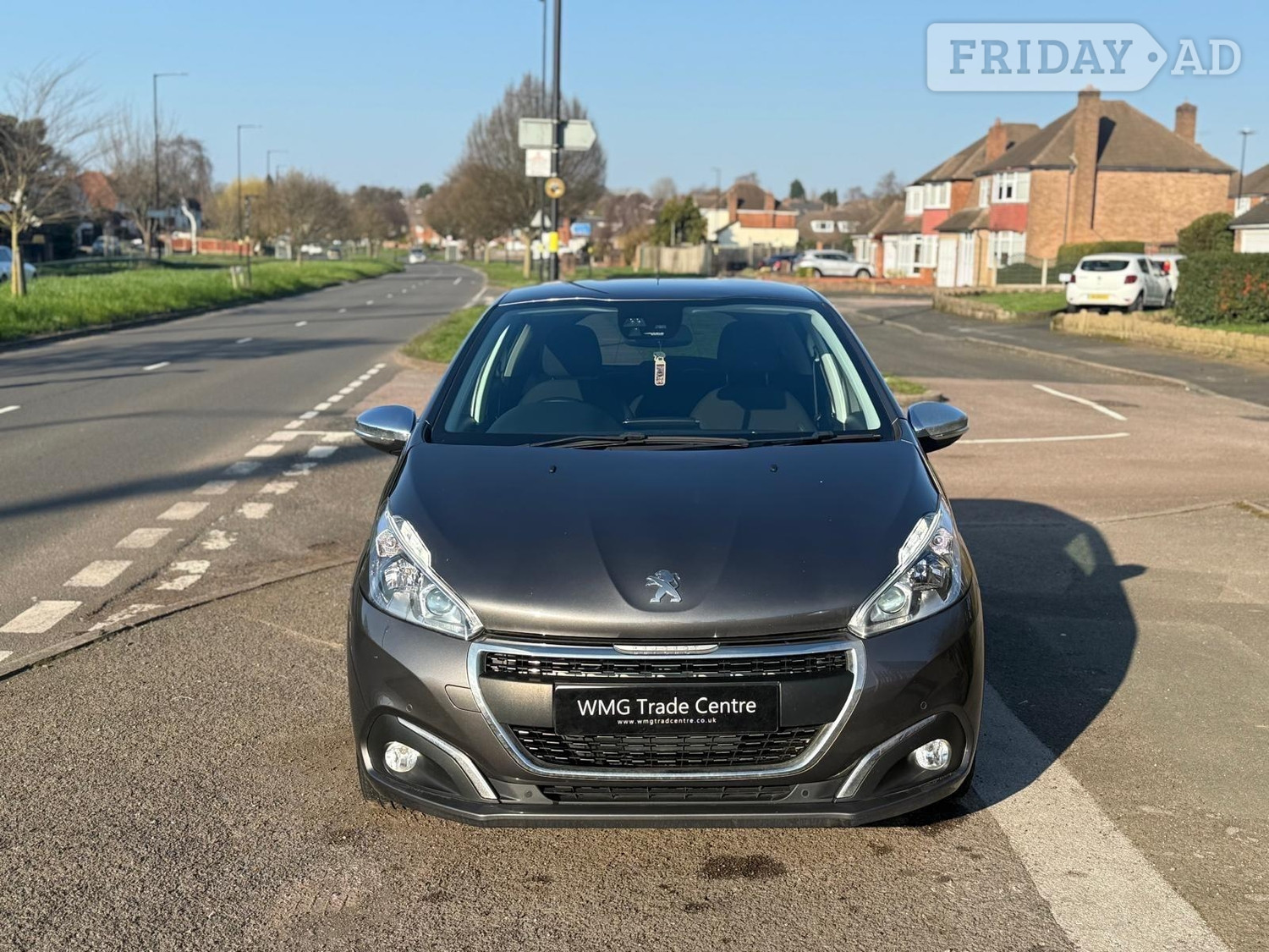 [ berth ]Peugeot 208