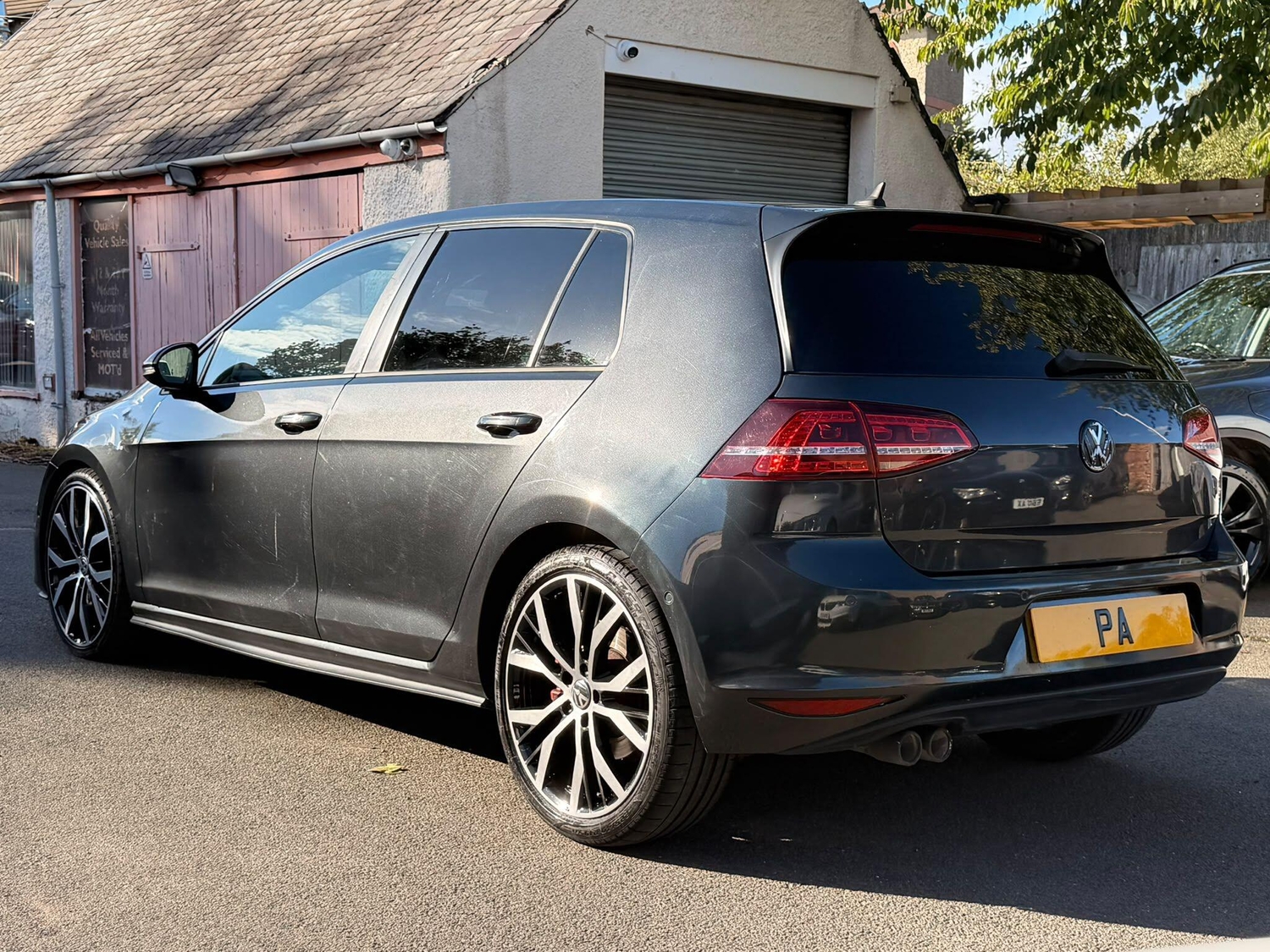 Volkswagen Golf 2016 - Cars in Wigston