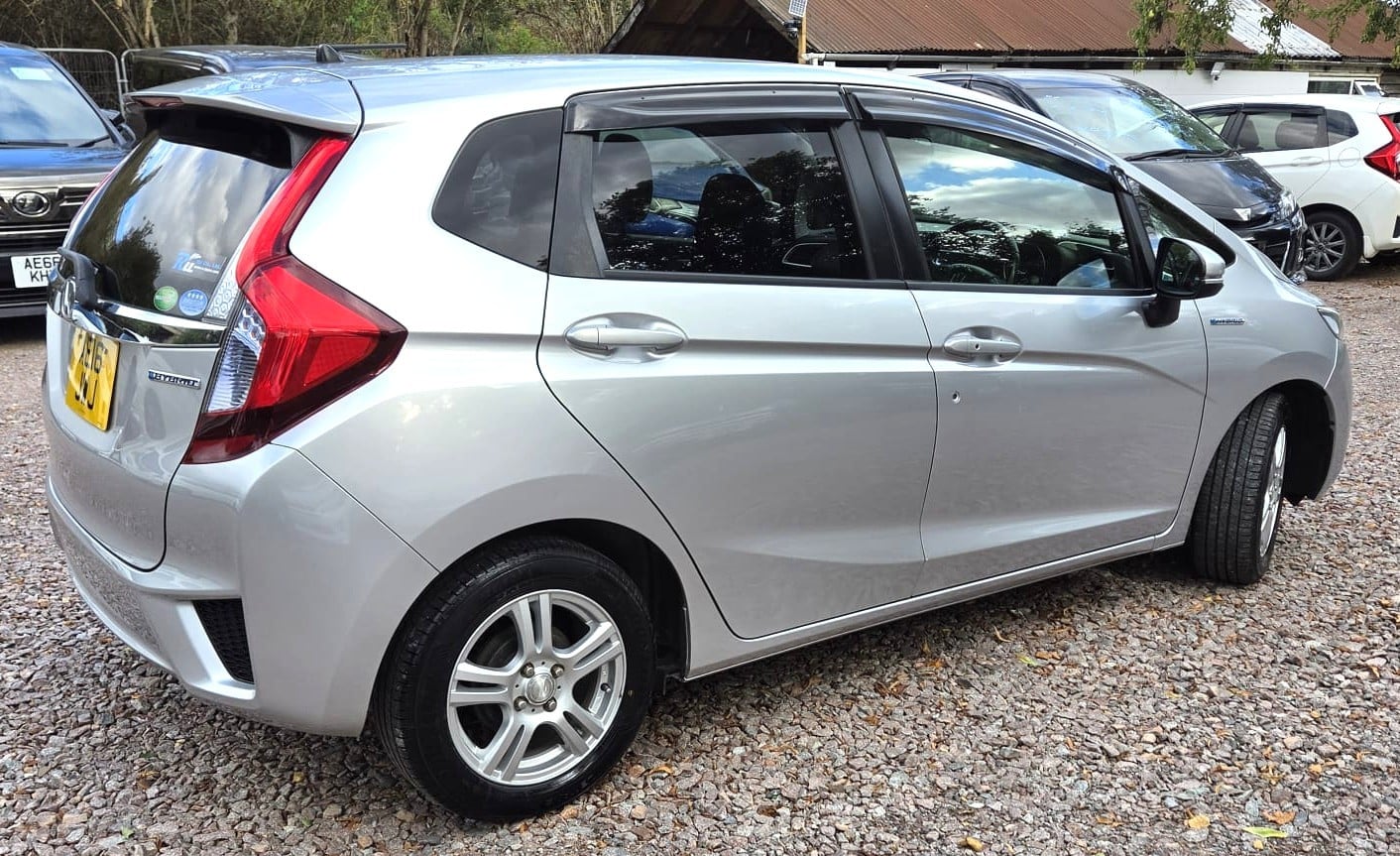Honda Fit 2016 - Cars in March