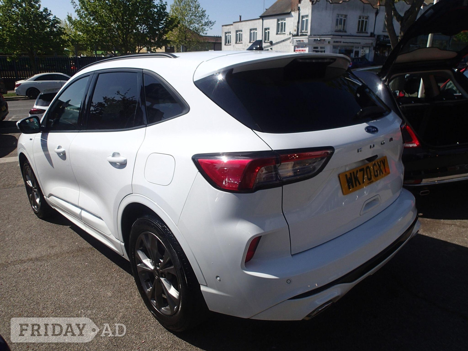 [ berth ]Ford Kuga