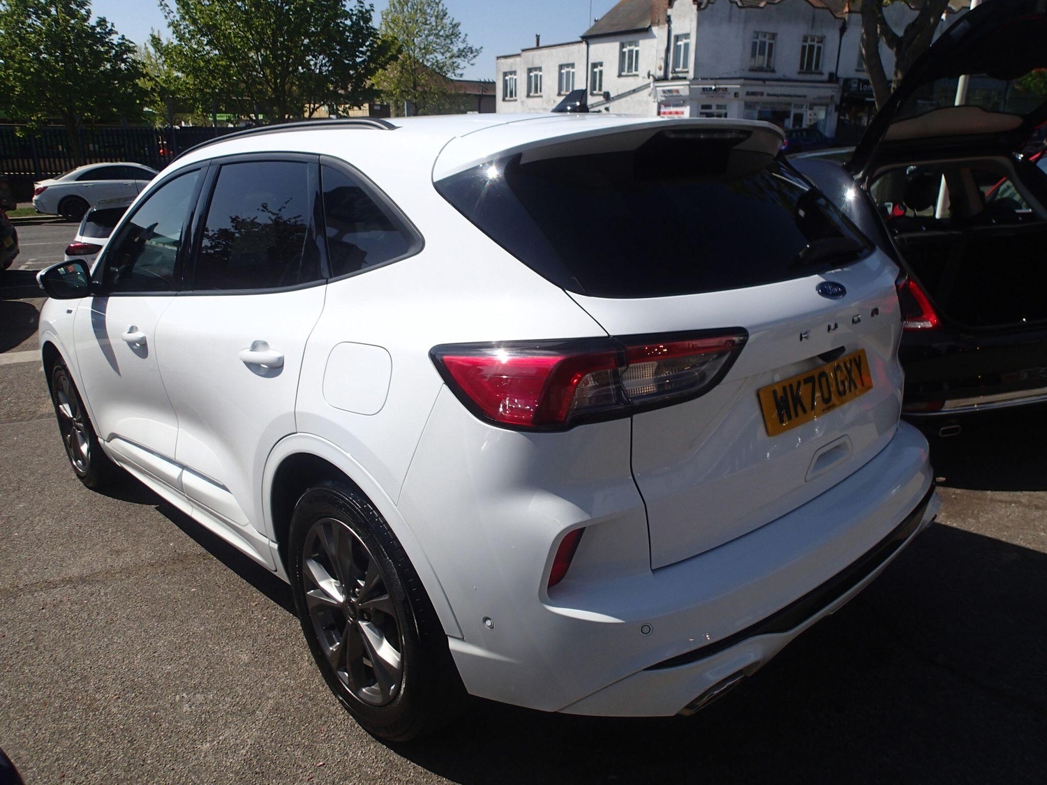 [ berth ]Ford Kuga