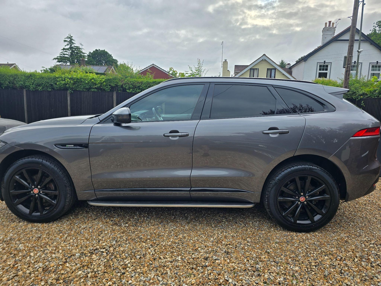 [ berth ]Jaguar F-Pace