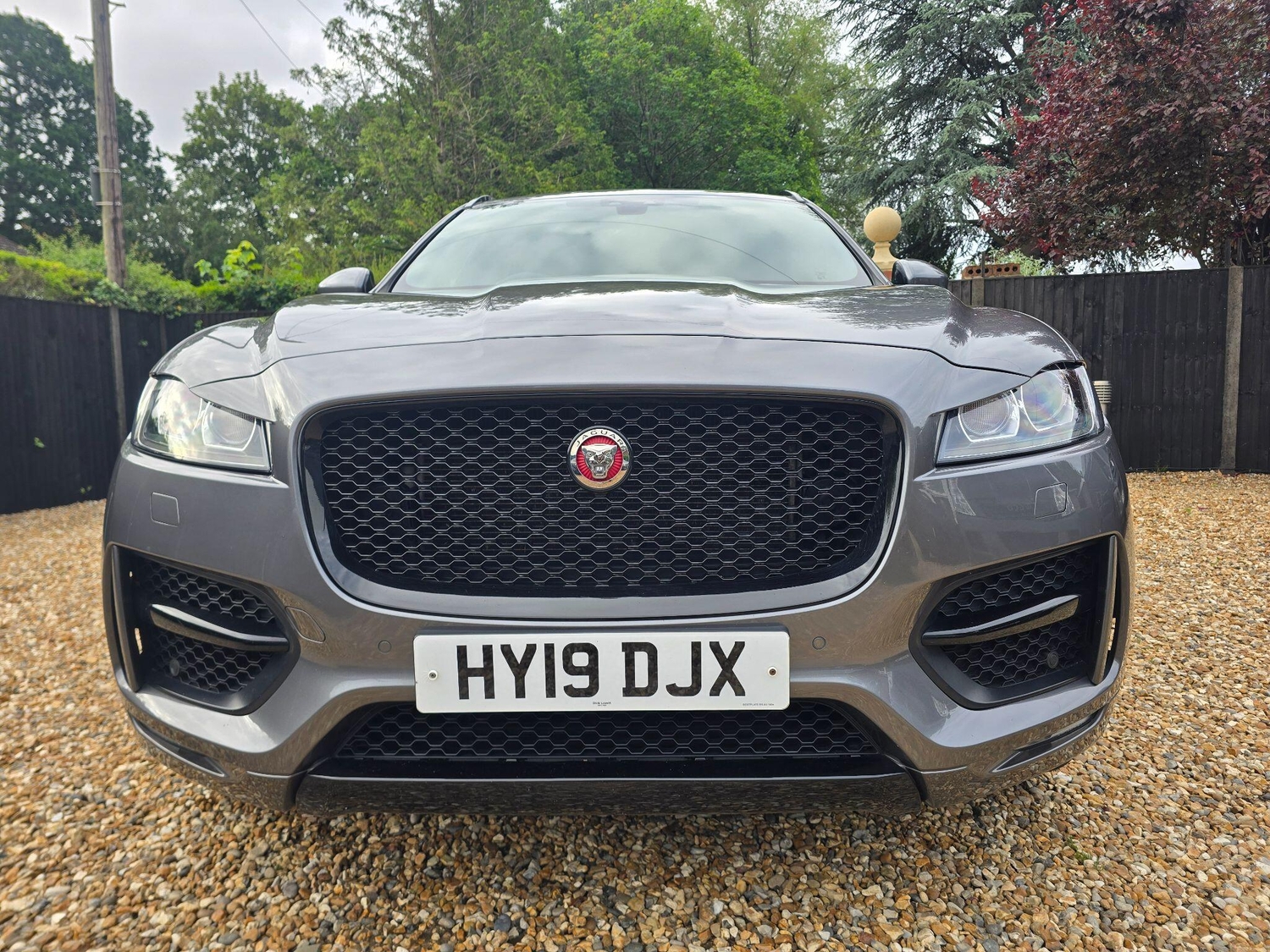 Jaguar F-Pace 2019 - Cars in Aldershot