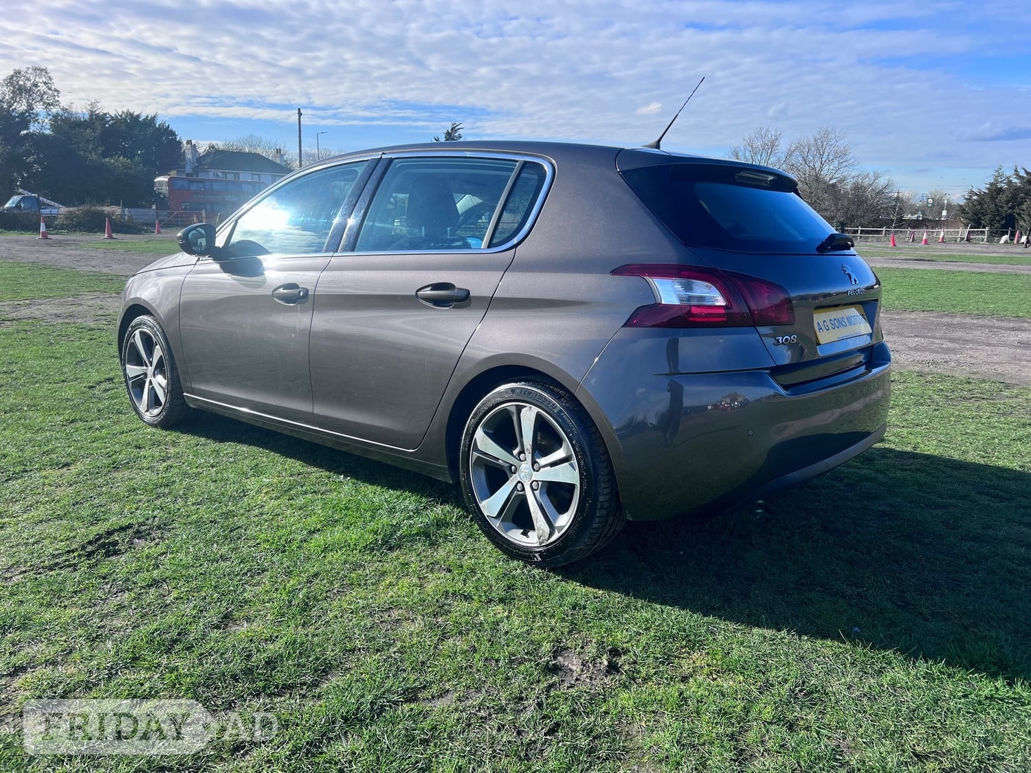 [ berth ]Peugeot 308
