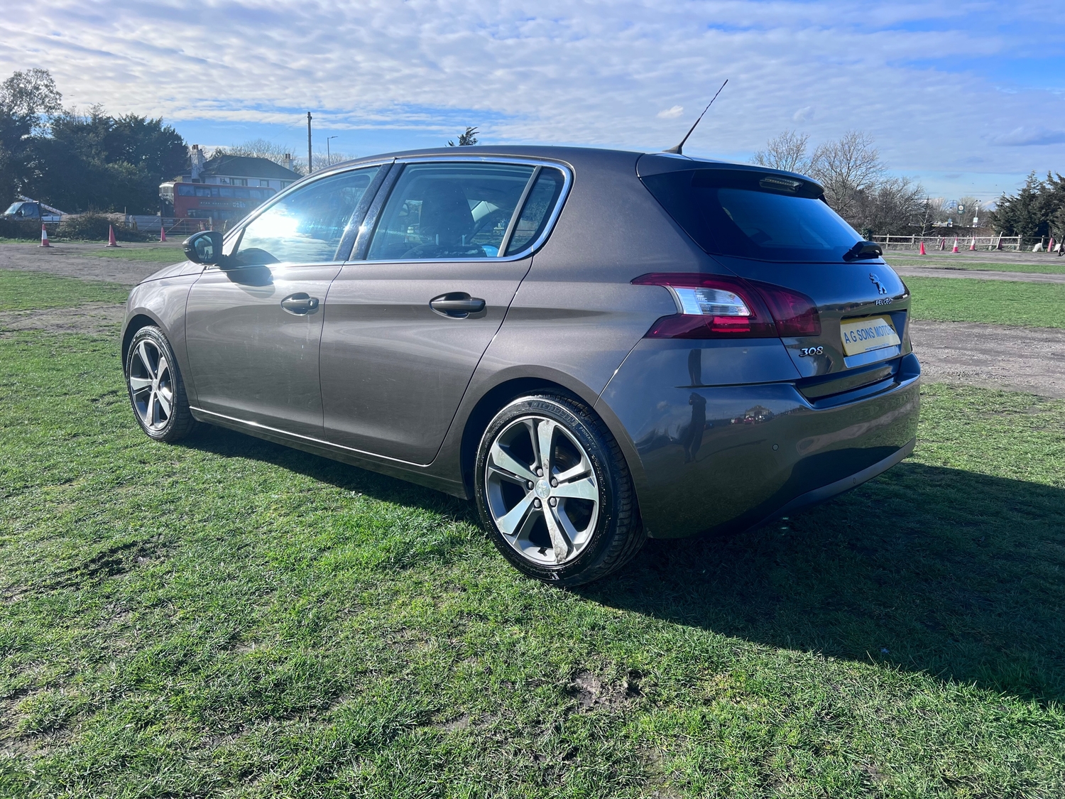[ berth ]Peugeot 308