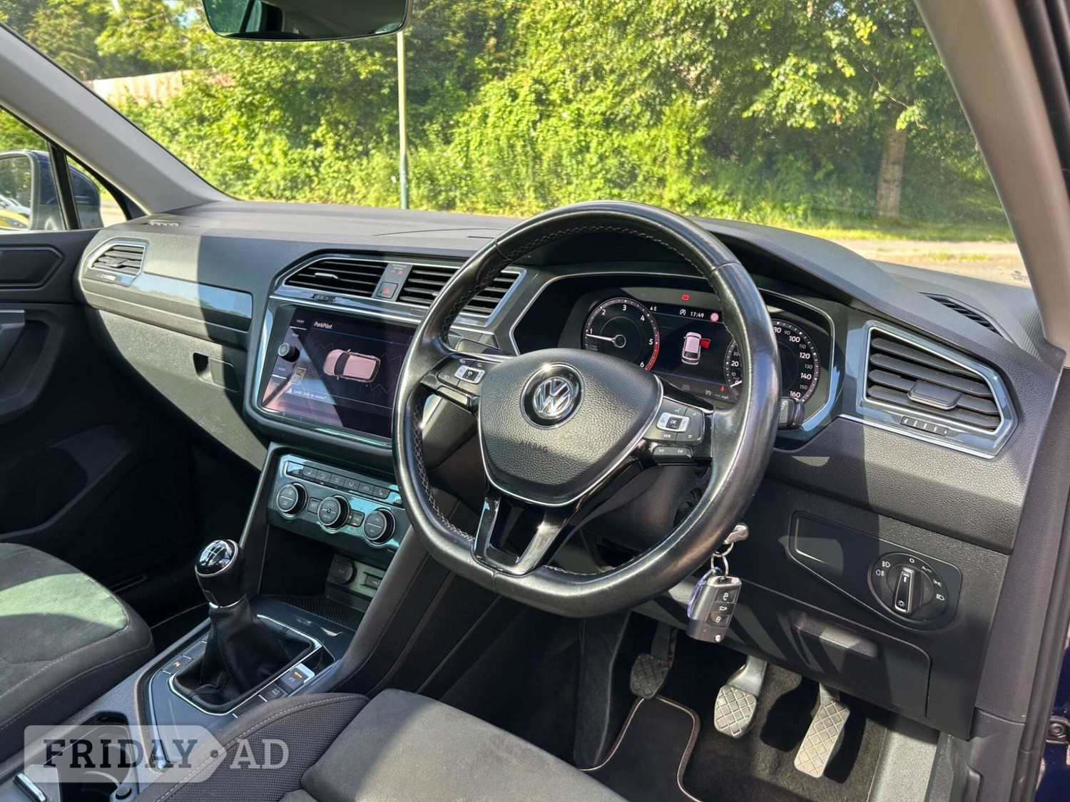 Volkswagen Tiguan 2018 - Cars