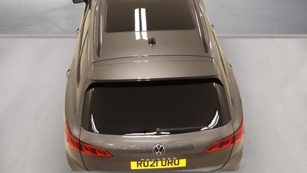 Volkswagen Touareg 2021 - Cars in Addlestone