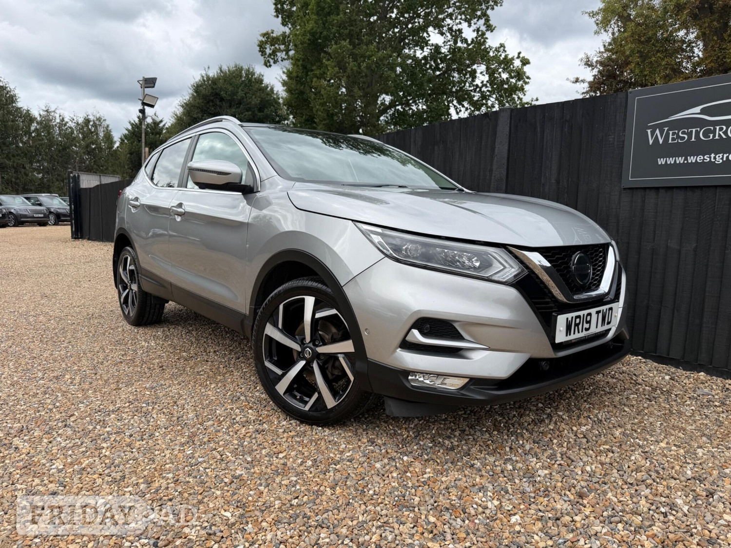 Nissan Qashqai 2019 in Addlestone